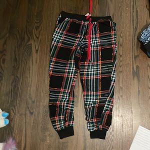 Plaid/flannel pajama pants with pockets